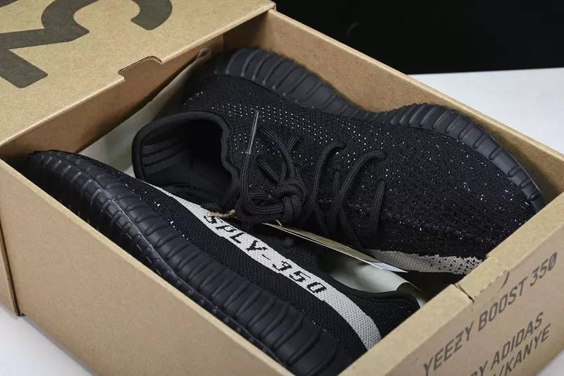 Adidas Yeezy Boost 350 V2 Oreo