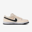 Nike Dunk Low x “ Pearl White” Albino & Preto