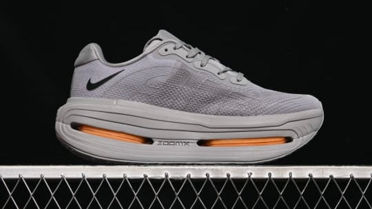 Tenis vomero premium