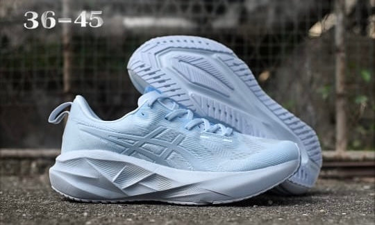 Tenis novablast 5