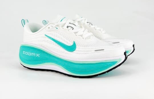Tenis vomero plus