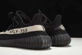 Adidas Yeezy Boost 350 V2 Oreo