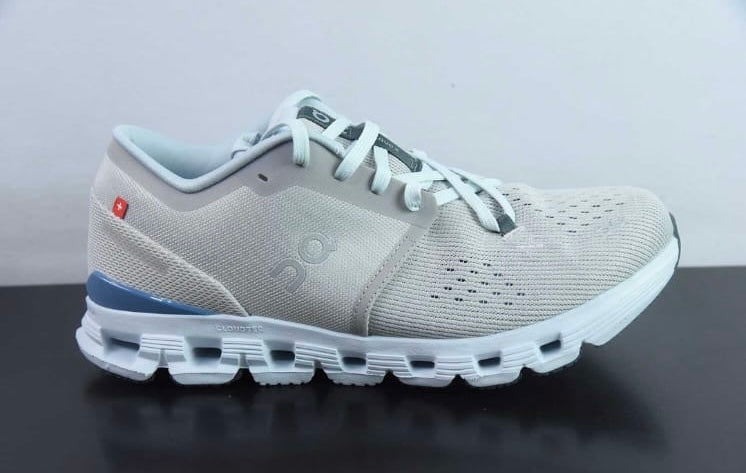 Tenis On Cloud X4