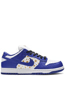 SB Dunk Low x Supreme "Stars Hyper Royal"(2021)